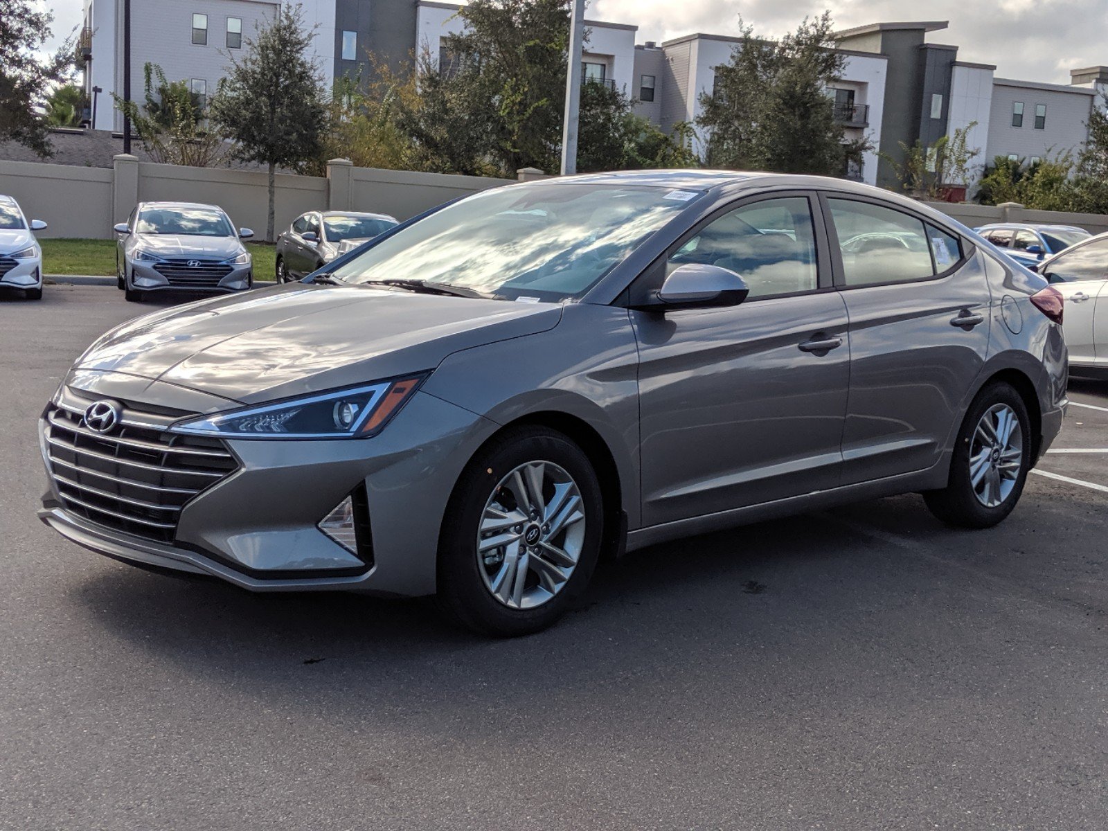 Hyundai elantra 2020 года